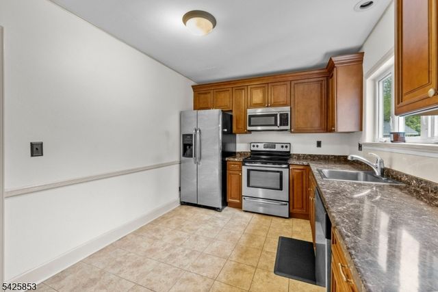 133 Central Ave, Long Hill Twp., NJ 07980