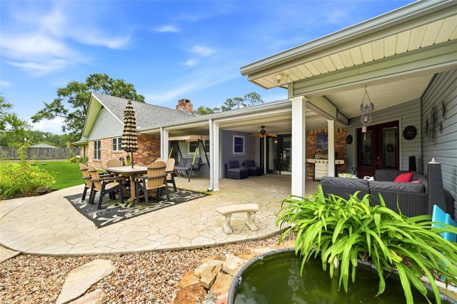 1551 County Road 318, Cleveland, TX 77327