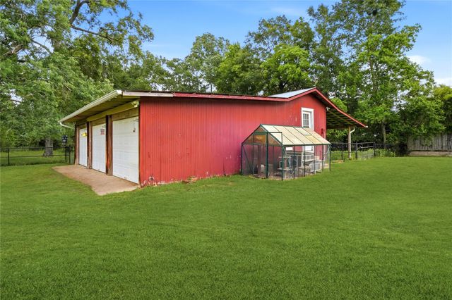 1551 County Road 318, Cleveland, TX 77327