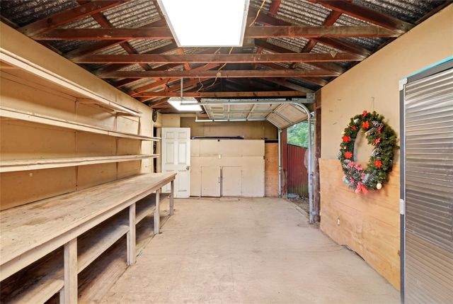 1551 County Road 318, Cleveland, TX 77327