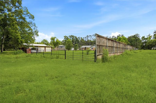 1551 County Road 318, Cleveland, TX 77327