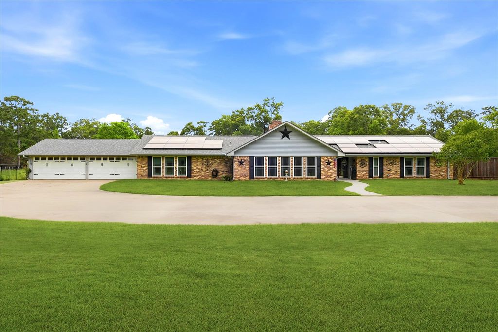 1551 County Road 318, Cleveland, TX 77327