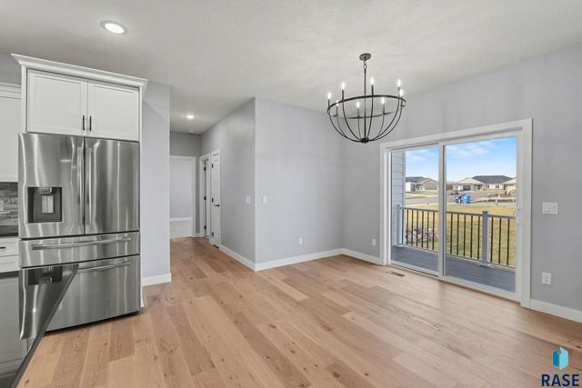 501 N Corsair Cir Circle, Sioux Falls, SD 57110