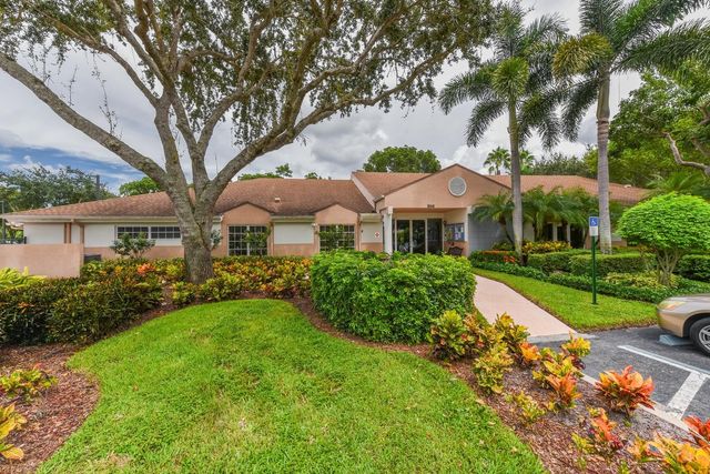 8109 Whispering Palm Drive, Boca Raton, FL 33496