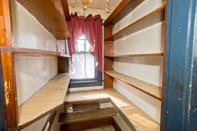 1019 Burnett Rd, Chicopee, MA 01020