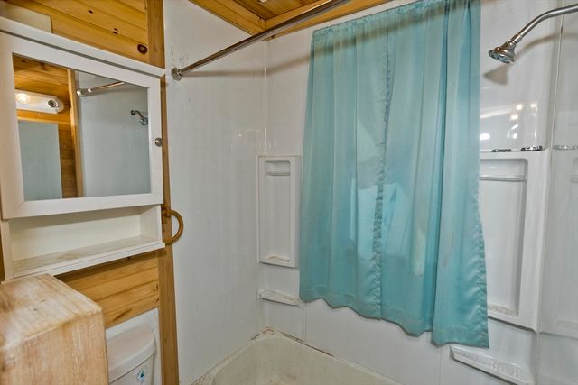 1019 Burnett Rd, Chicopee, MA 01020