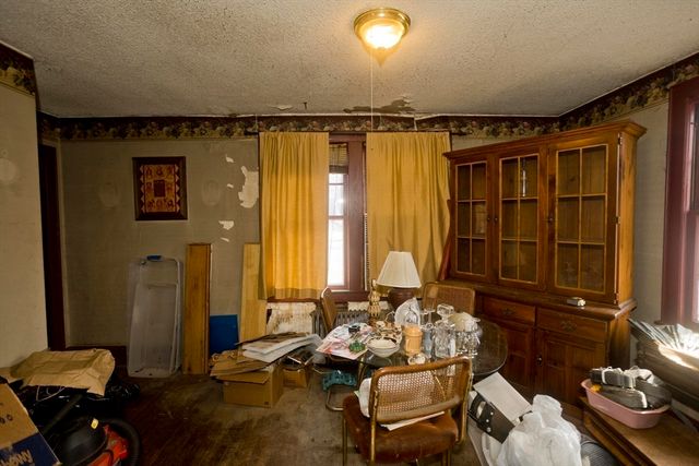 1019 Burnett Rd, Chicopee, MA 01020