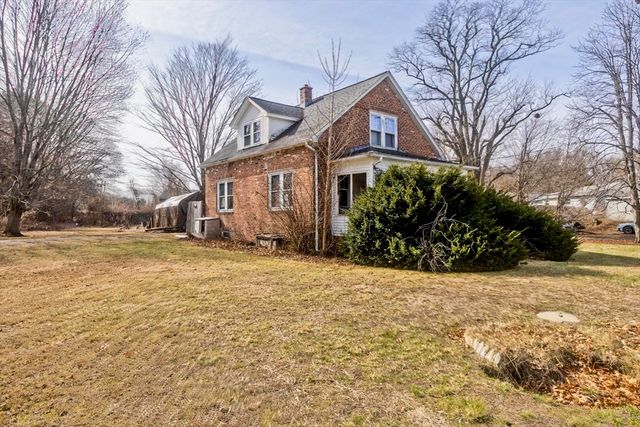 1019 Burnett Rd, Chicopee, MA 01020