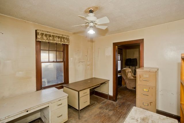1019 Burnett Rd, Chicopee, MA 01020