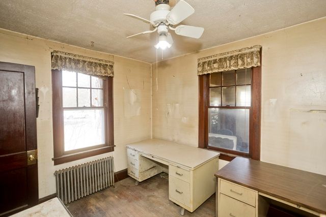 1019 Burnett Rd, Chicopee, MA 01020