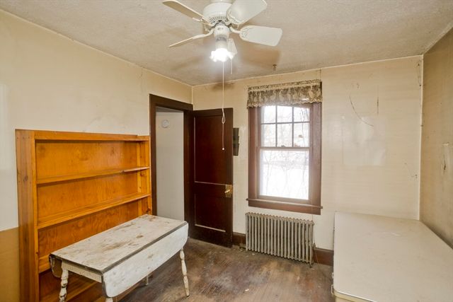 1019 Burnett Rd, Chicopee, MA 01020