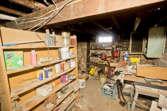 1019 Burnett Rd, Chicopee, MA 01020