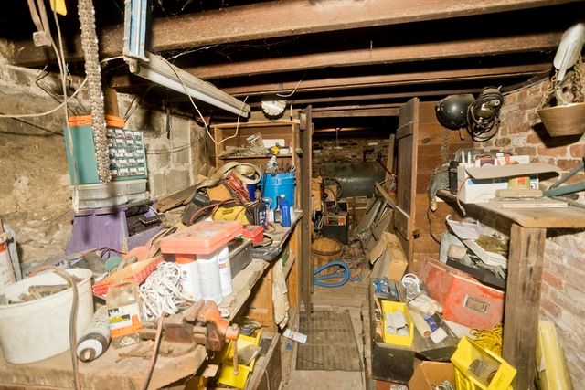 1019 Burnett Rd, Chicopee, MA 01020