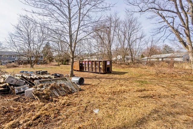 1019 Burnett Rd, Chicopee, MA 01020