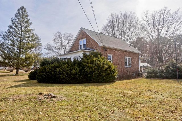 1019 Burnett Rd, Chicopee, MA 01020
