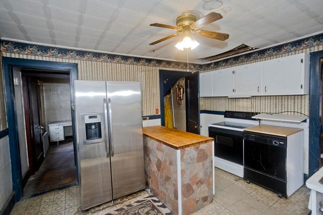 1019 Burnett Rd, Chicopee, MA 01020