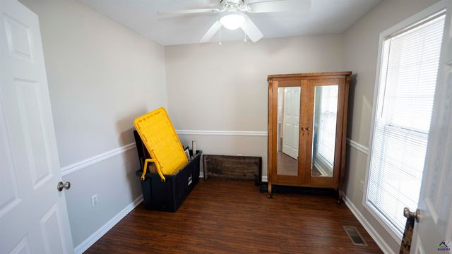 111 Marie Drive, Cochran, GA 31014