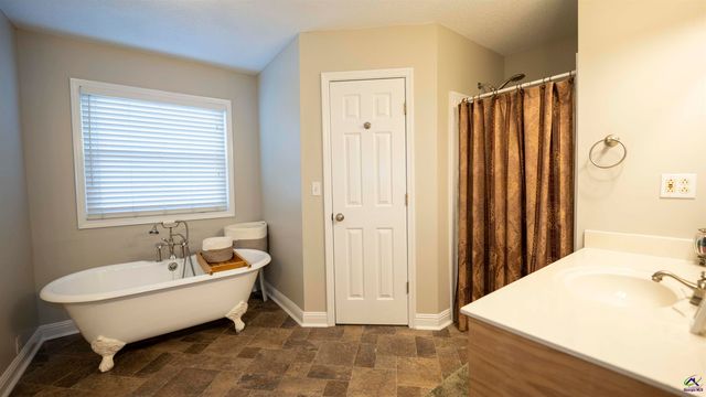 111 Marie Drive, Cochran, GA 31014