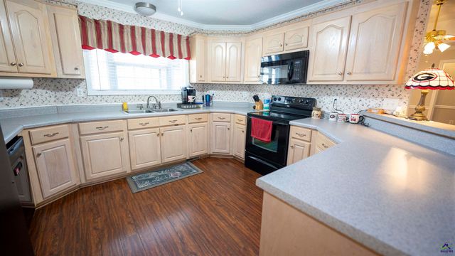 111 Marie Drive, Cochran, GA 31014