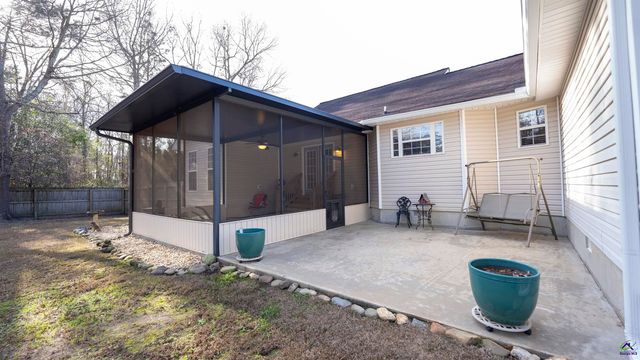 111 Marie Drive, Cochran, GA 31014