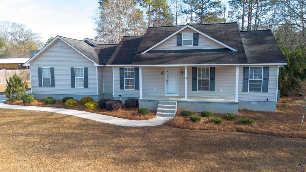 111 Marie Drive, Cochran, GA 31014