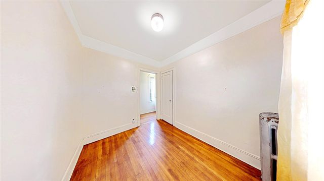 954 E 39th Street, Brooklyn, NY 11210