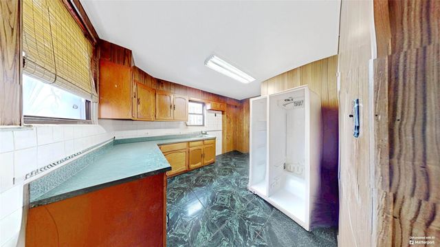 954 E 39th Street, Brooklyn, NY 11210
