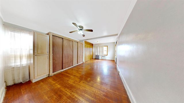 954 E 39th Street, Brooklyn, NY 11210