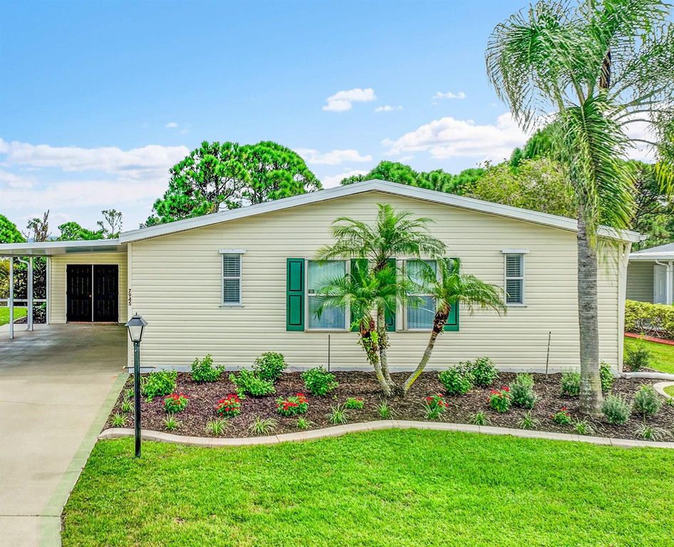 7945 Horned Lark Circle, Port St Lucie, FL 34952