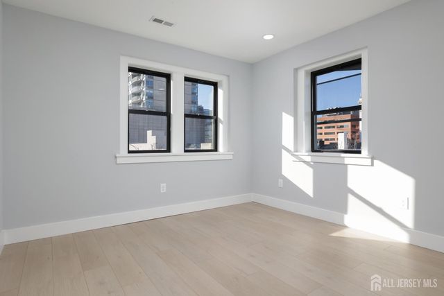 365 George Street 5, New Brunswick, NJ 08901