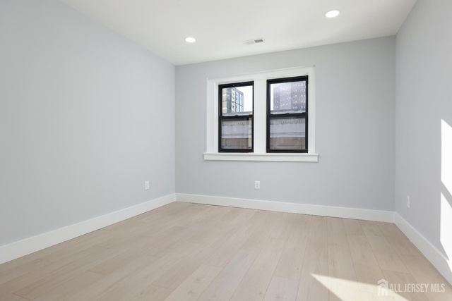 365 George Street 5, New Brunswick, NJ 08901