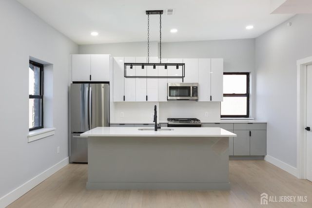 365 George Street 5, New Brunswick, NJ 08901