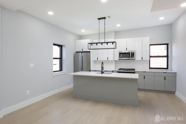 365 George Street 5, New Brunswick, NJ 08901