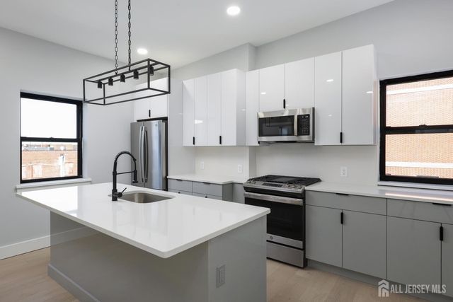 365 George Street 5, New Brunswick, NJ 08901