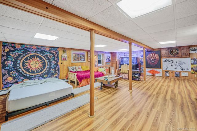 6 Hillside Road, Sound Beach, NY 11789