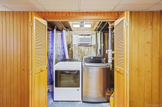 6 Hillside Road, Sound Beach, NY 11789