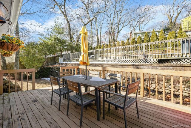 6 Hillside Road, Sound Beach, NY 11789