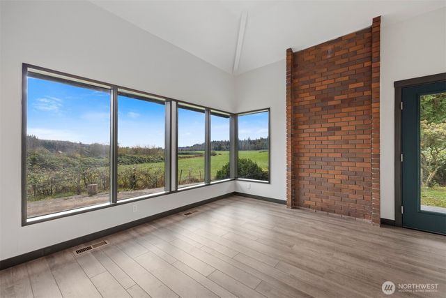 18928 Bow Hill Road, Burlington, WA 98233