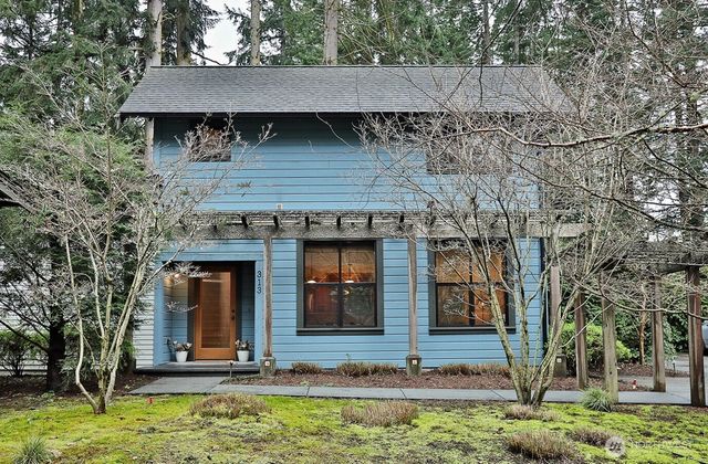313 Edgecliff Drive, Langley, WA 98260