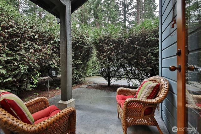 313 Edgecliff Drive, Langley, WA 98260