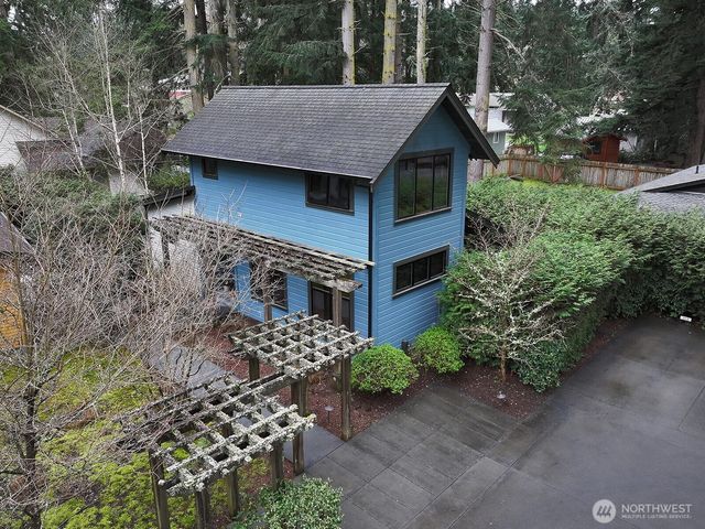 313 Edgecliff Drive, Langley, WA 98260