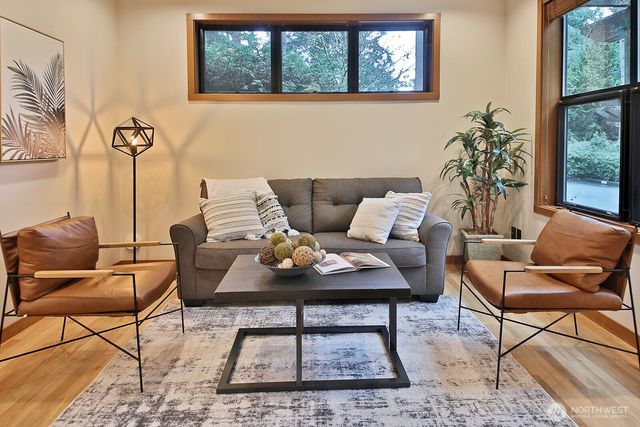 313 Edgecliff Drive, Langley, WA 98260