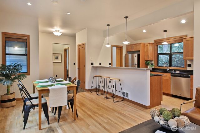 313 Edgecliff Drive, Langley, WA 98260