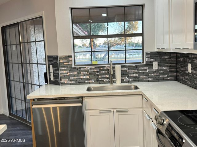 4436 E SHOMI Street, Phoenix, AZ 85044