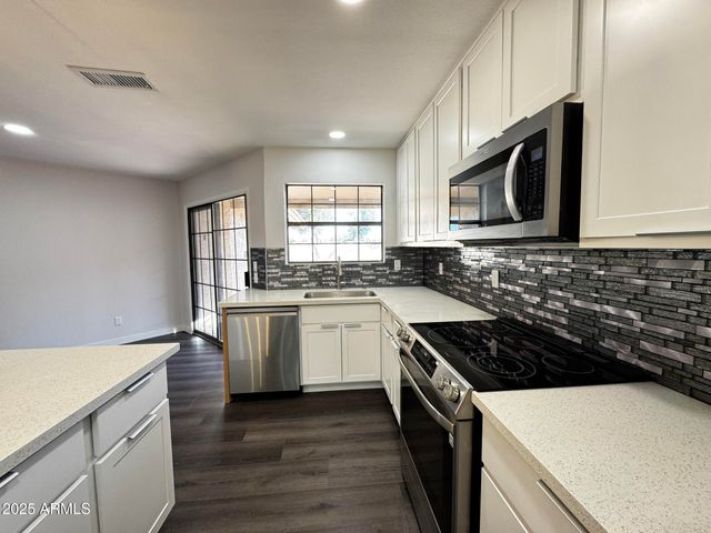 4436 E SHOMI Street, Phoenix, AZ 85044