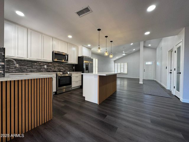 4436 E SHOMI Street, Phoenix, AZ 85044