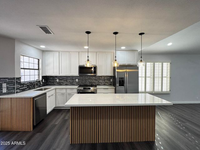 4436 E SHOMI Street, Phoenix, AZ 85044