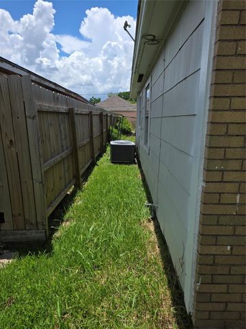 10606 Rubin Street, Houston, TX 77047