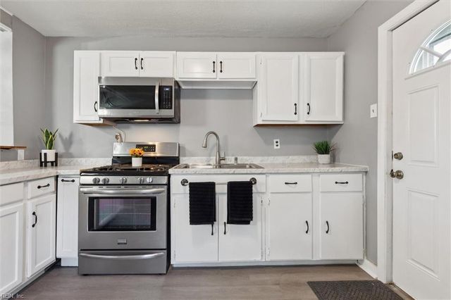 438 Shelton RD, Hampton, VA 23663