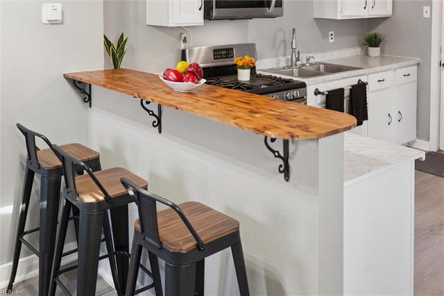 438 Shelton RD, Hampton, VA 23663